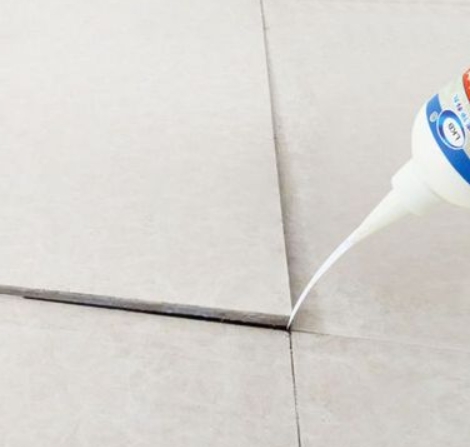 万荣瓷砖空鼓维修公司分享卫生间瓷砖脱落的原因可能有以下几点